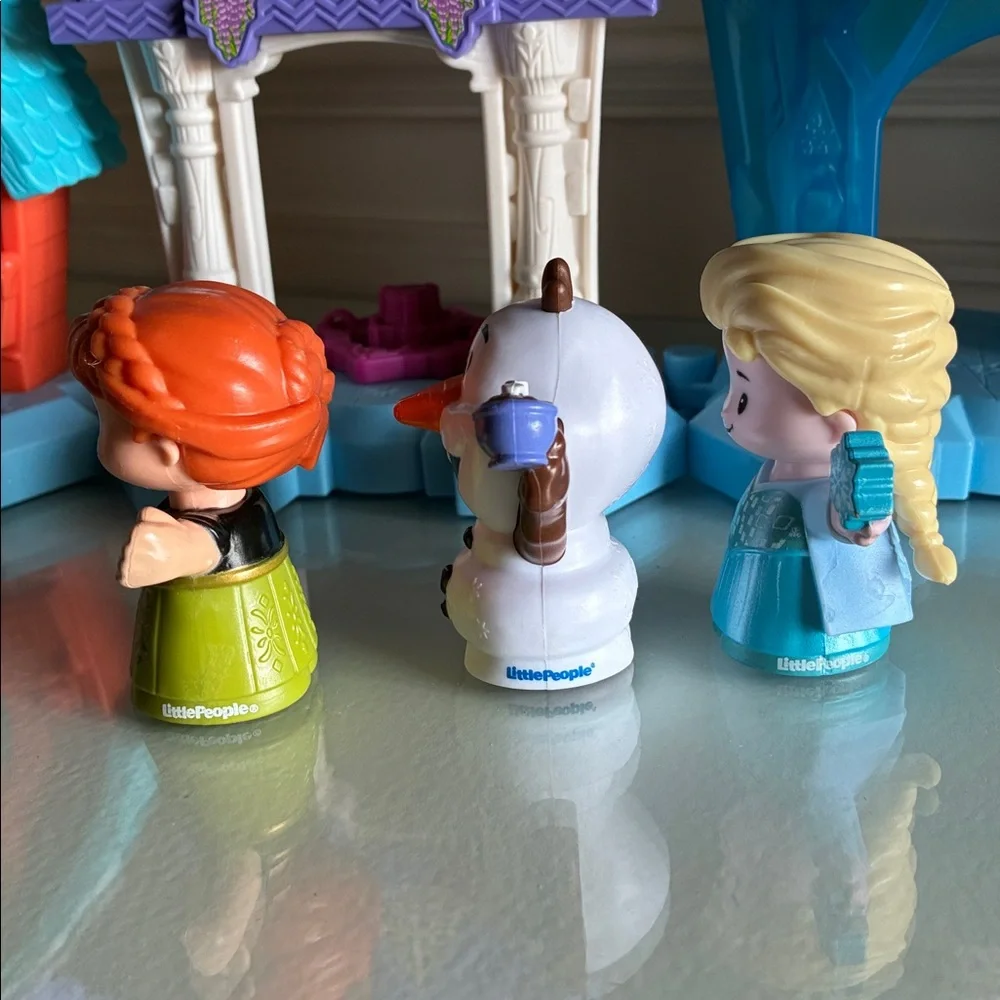 Little People Disney Frozen Snowflake Village Playset Fisher Price - Picture 11 of 11